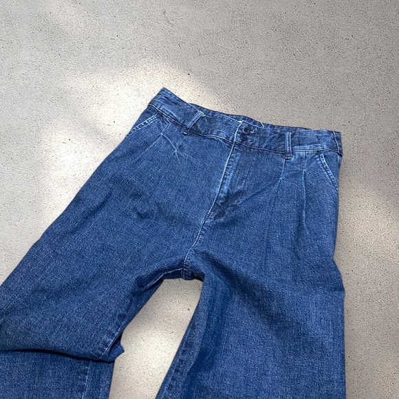 Madewell High Rise Pleated Wide Leg Jeans - Picture 4 of 6